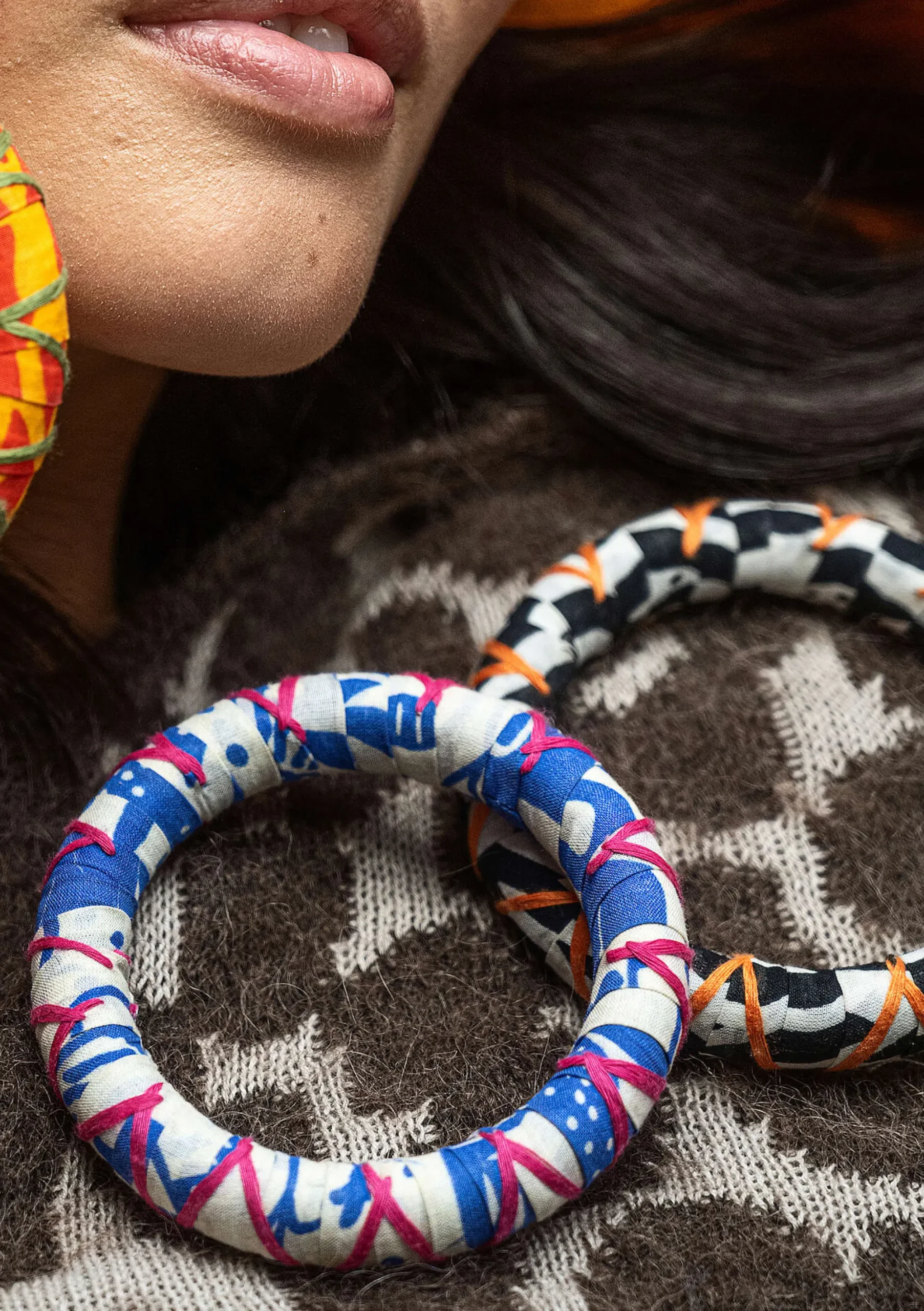 Gudrun Sjödén Armschmuck Zuri Aus Bio-Baumwolle/Recyclingholz saphirblau