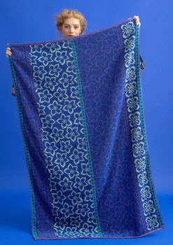 Sale Gudrun Sjödén Badetuch Stars Aus Bio-Baumwolle brillantblau