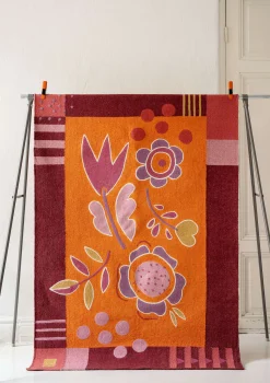 Discount Gudrun Sjödén Bestickter Teppich Flowers Aus Bio-Baumwolle achatrot