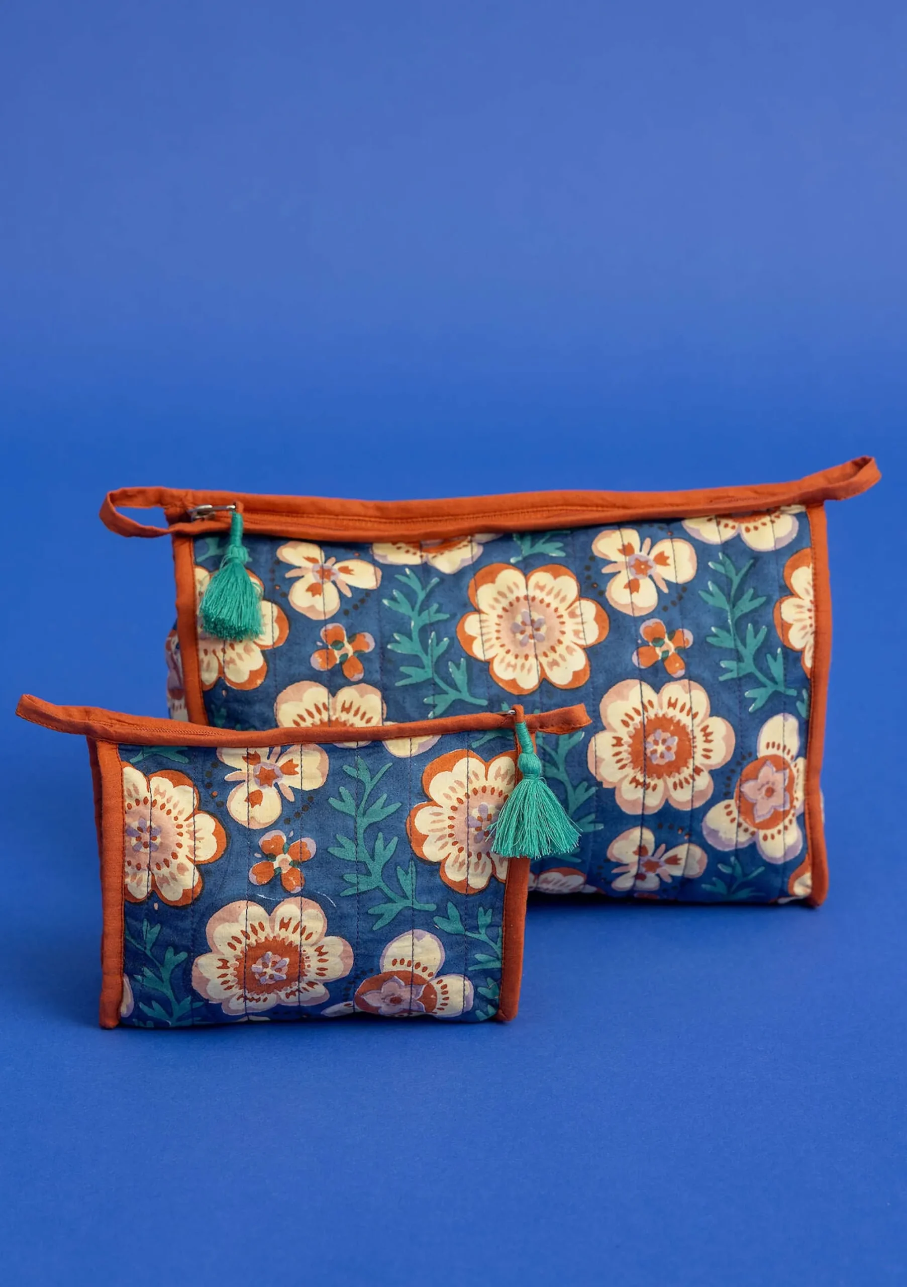 Discount Gudrun Sjödén Kosmetiktasche Petals Aus Bio-Baumwolle porzellanblau