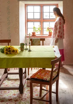 Discount Gudrun Sjödén Tischdecke Stitches Aus Bio-Baumwolle waldgrün